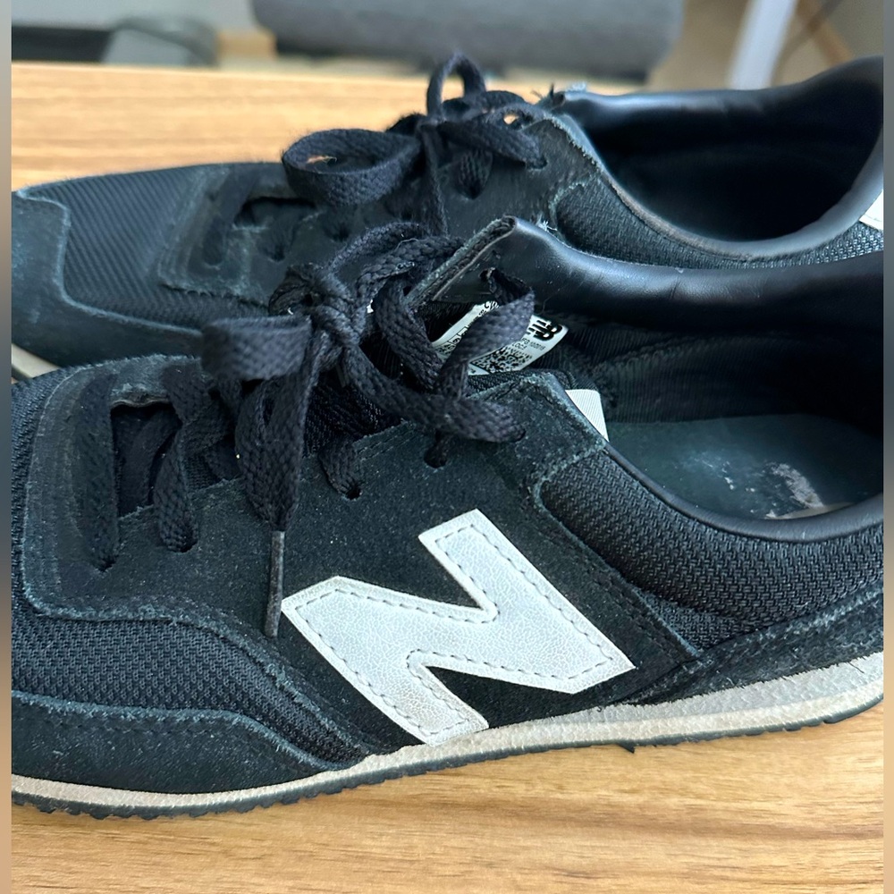 New Balance Tennis Shoes